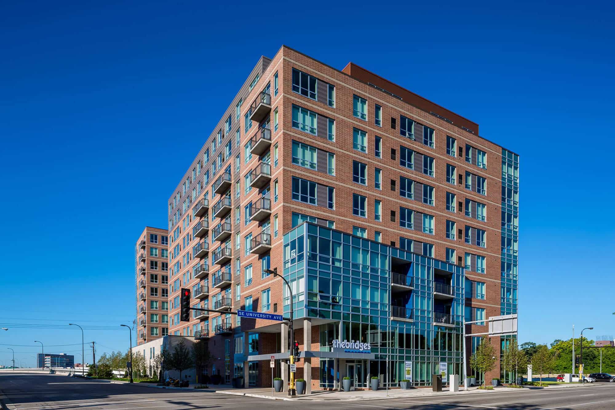 the bridges dinkytown off campus apartments near the university of minnesota building exterior