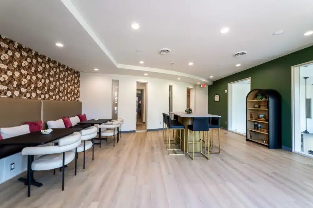 speakeasy lounge the bridges dinkytown apartments near the university of minnesota